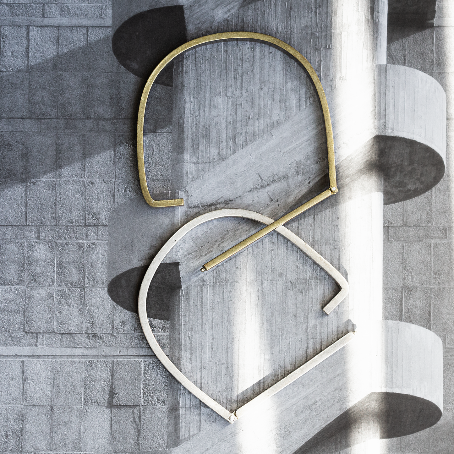 Brass Single Bar Tension Cuff