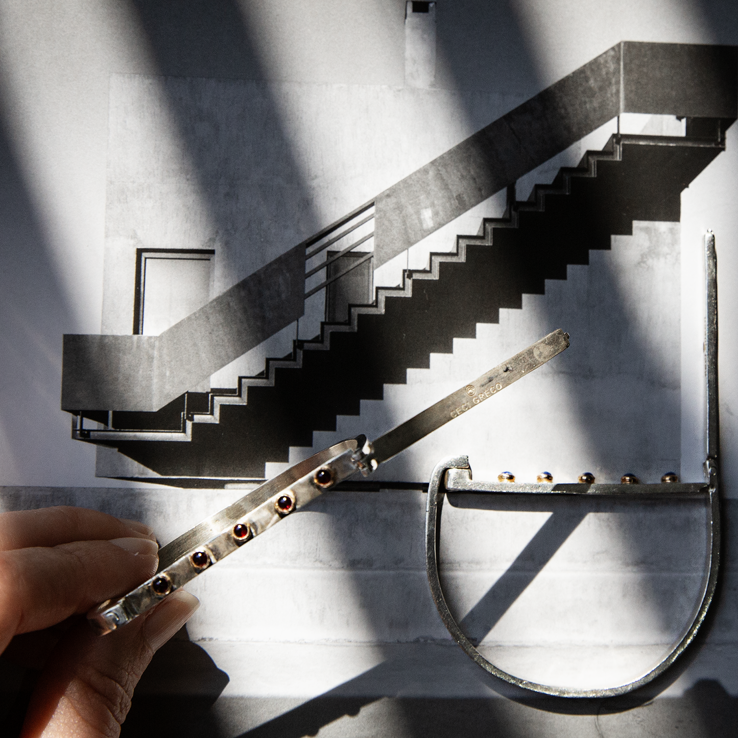 Introvert Tension Cuff in Anthill Garnet